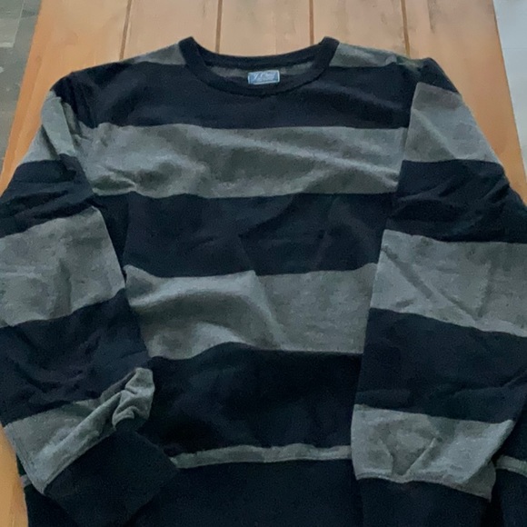 Super Bundle Sale, 3 Jeans, 1 Khaki pants, 2 sweaters => Save Shipping!!! - Picture 9 of 9